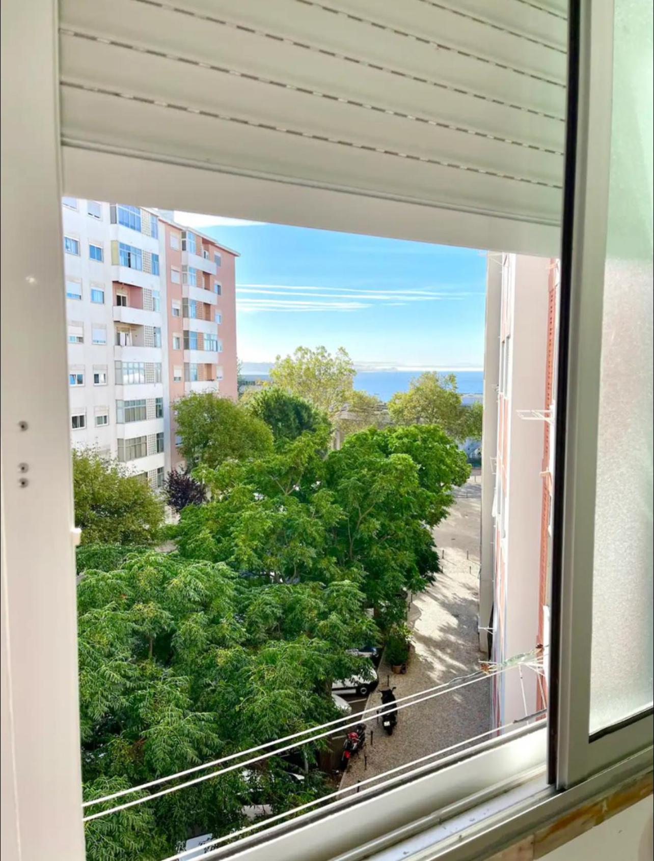 Sea View Apartment & 4 Minutes Walk To The Beach Paço de Arcos Εξωτερικό φωτογραφία