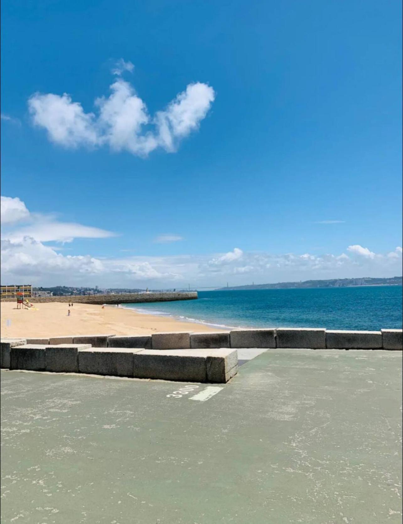 Sea View Apartment & 4 Minutes Walk To The Beach Paço de Arcos Εξωτερικό φωτογραφία