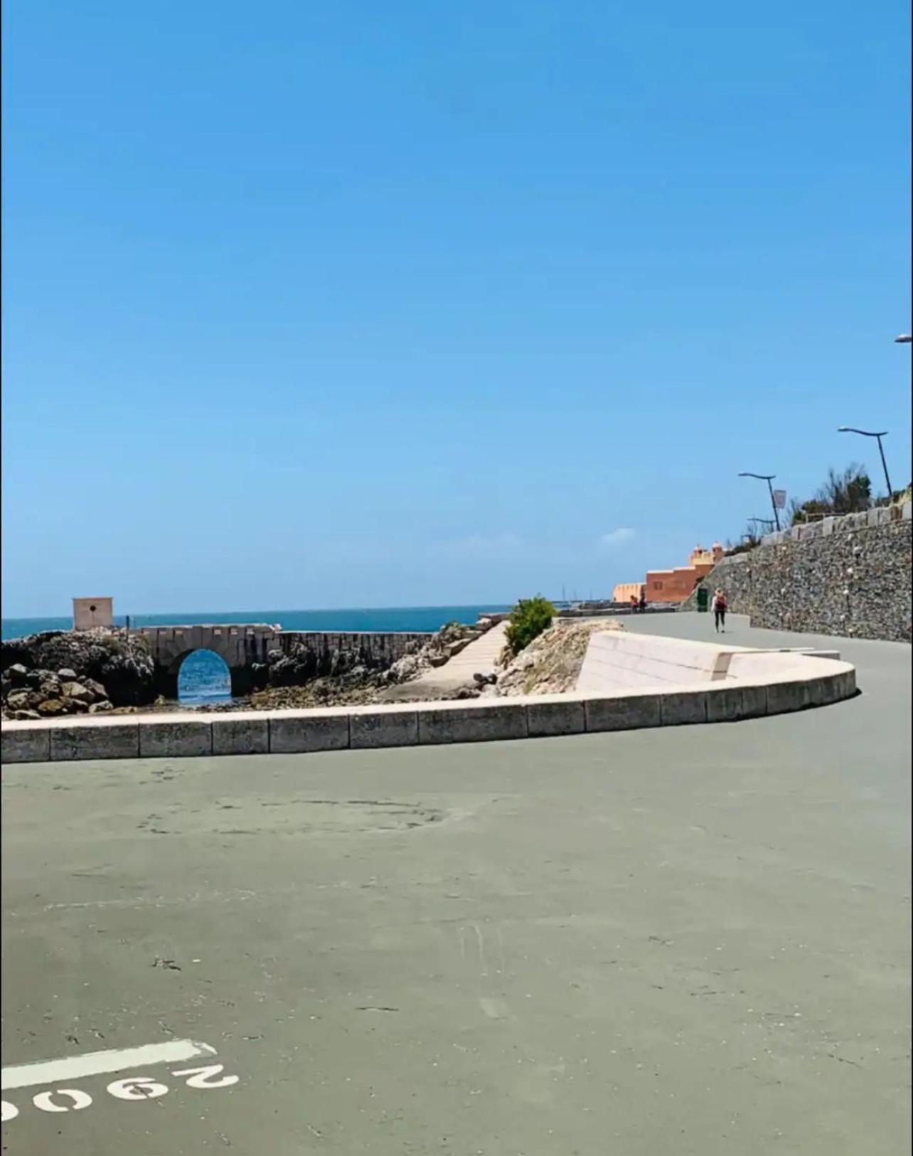 Sea View Apartment & 4 Minutes Walk To The Beach Paço de Arcos Εξωτερικό φωτογραφία