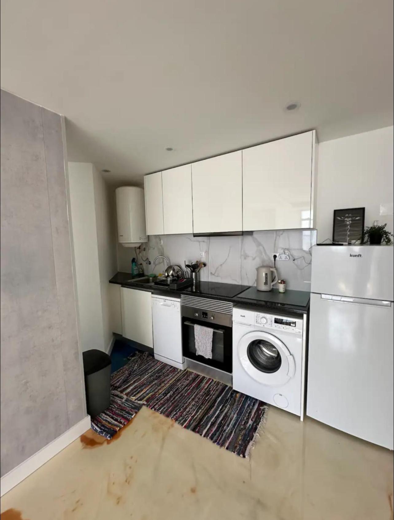 Sea View Apartment & 4 Minutes Walk To The Beach Paço de Arcos Εξωτερικό φωτογραφία